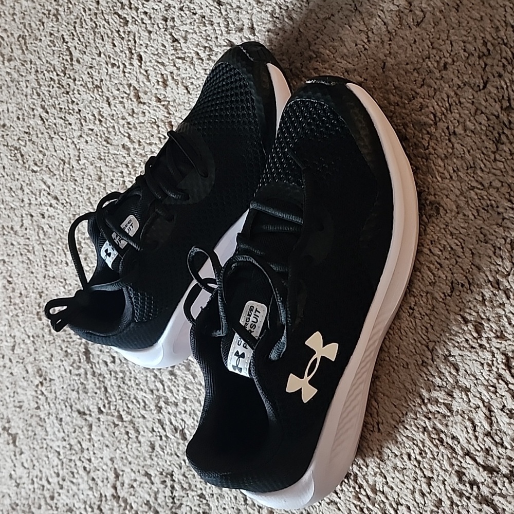 Under Armour shoes size 4.5Y